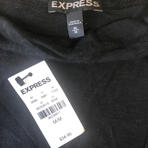 Express Mock Neck Keyhole Tee - Picture 4 of 4